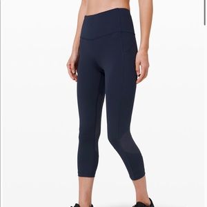 Lululemon Pace Rival Crop 22” in True Navy